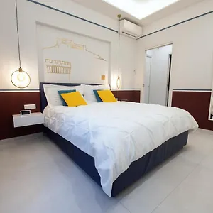Center - E Apartment