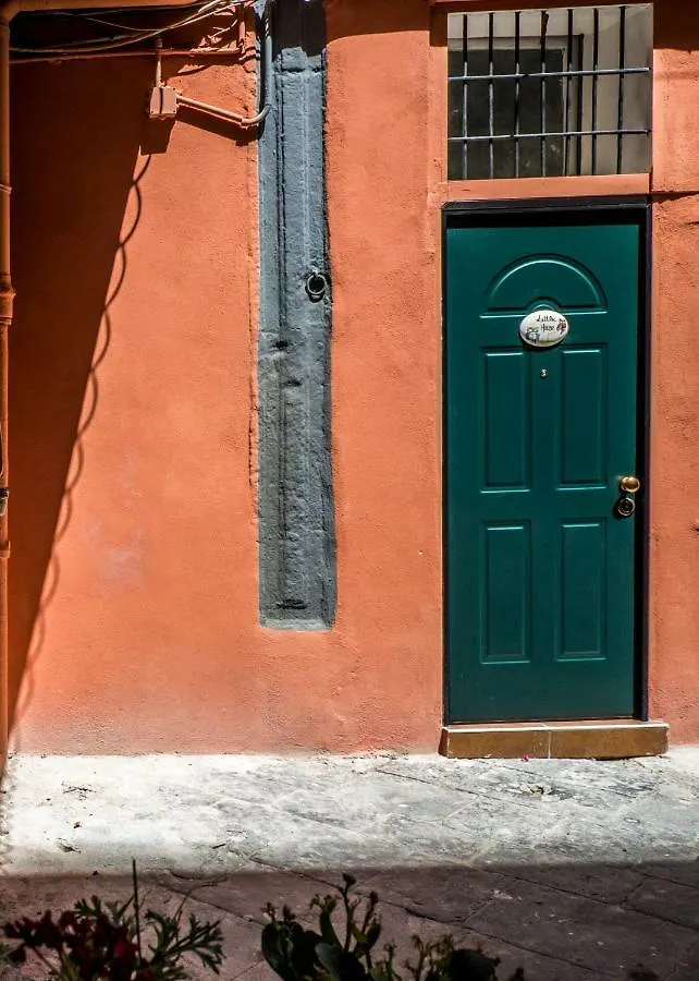 Little House Napoli Daire 0*,